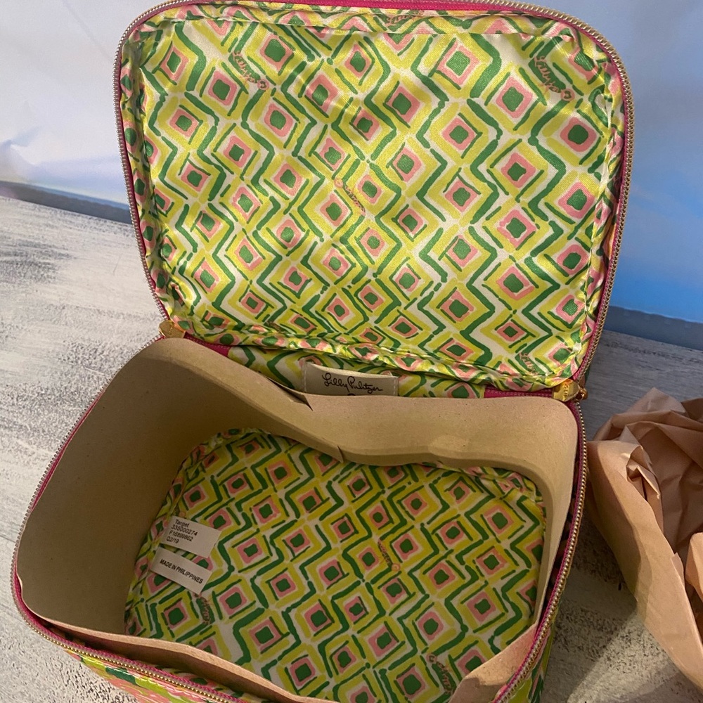 Lilly Pulitzer Makeup bag Pink Green NWT travel - Picture 6 of 8
